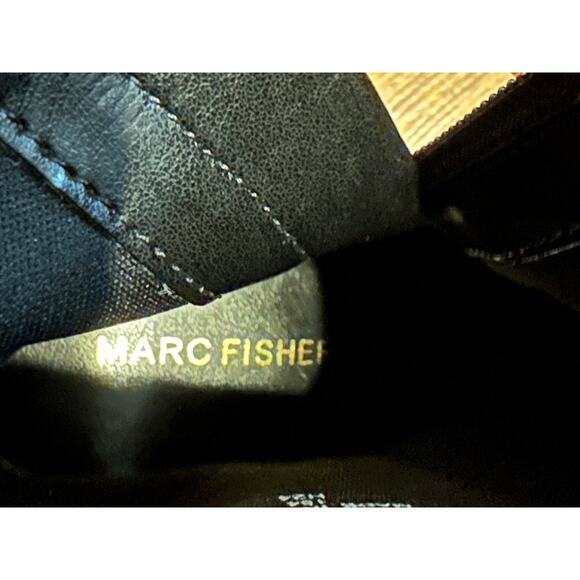 Marc Fisher Women's Faux Suede Glorry Kitten Heel Ankle Boots Black Size 9 NWOB - Picture 9 of 11